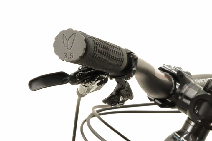 Tappabuco_3-5_MTB_grip-Effetto-Mariposa-web_8c6676d8-3a84-477f-a401-f02b9f3fd9e5_720x.jpg.webp