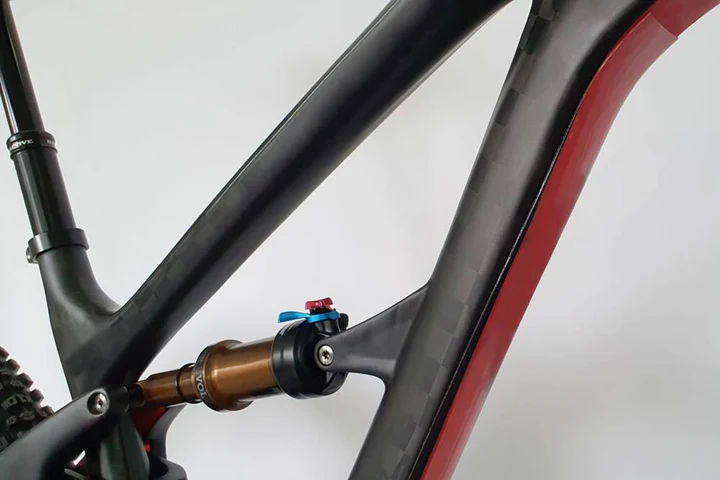 EffettoMariposa_ShelterOffRoad_downtube-e1612356680157_ff05fc1b-096f-45ce-abd5-649db5683fec_720x.jpg.webp